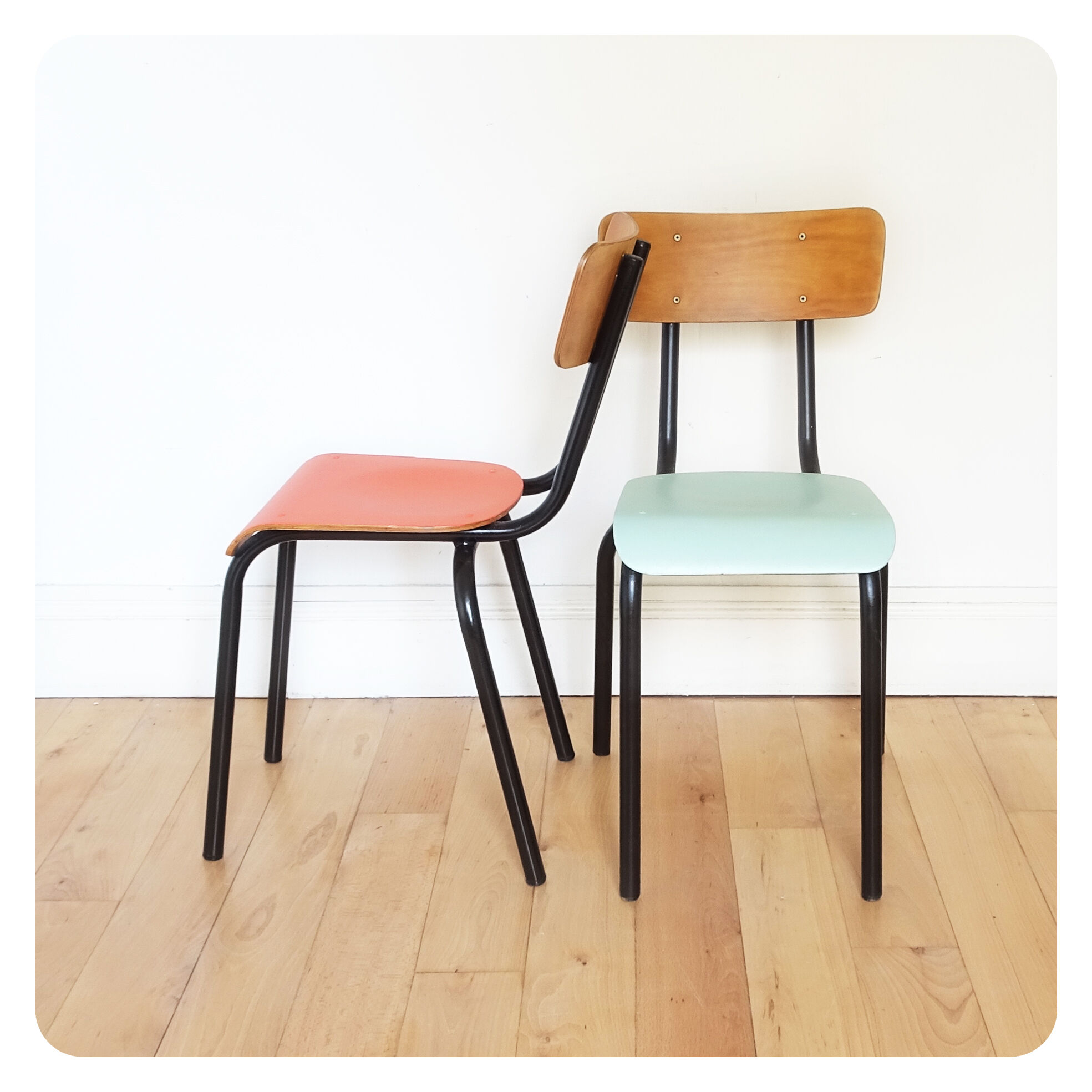 Ensemble de 4 chaises d'école vintage
