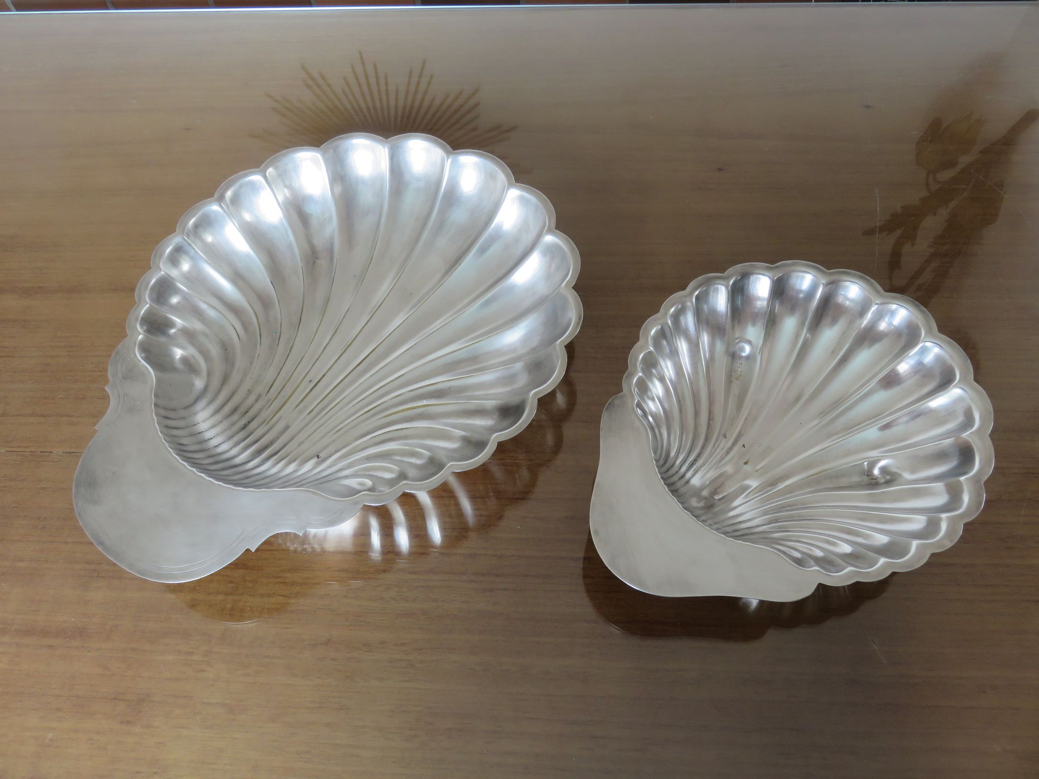 Set of 2 dishes shell christofle floret France in silver metal