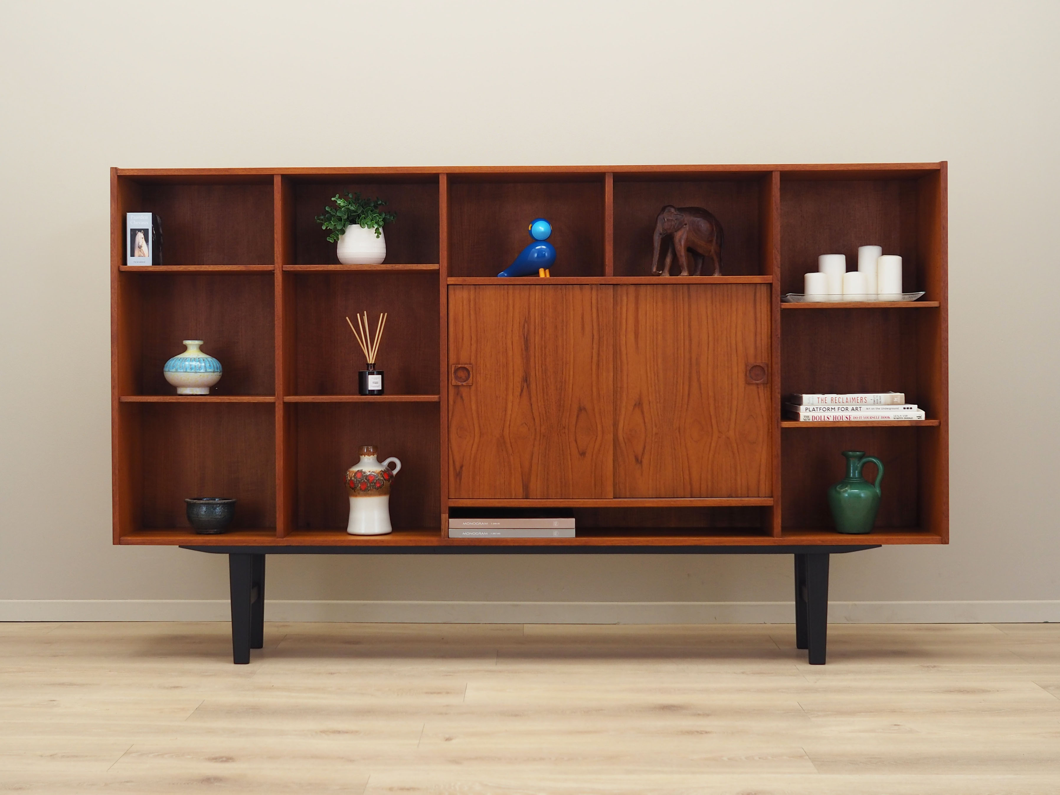Teak bookcase, Danish design, 1970s, production: Farsø Møbelfabrik
