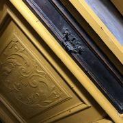 Pine wardrobe painted in straw yellow ochre - period piece from 1890-1919, antique style.