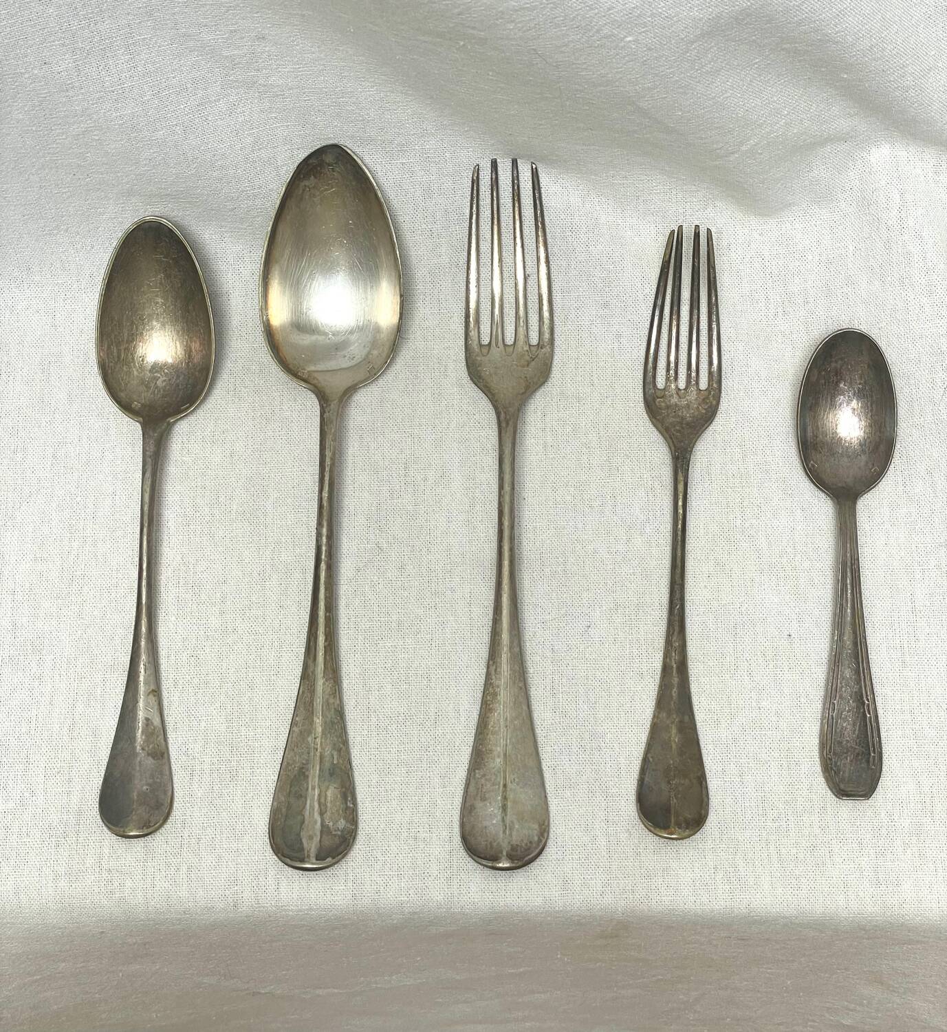 Silver plated cutlery set