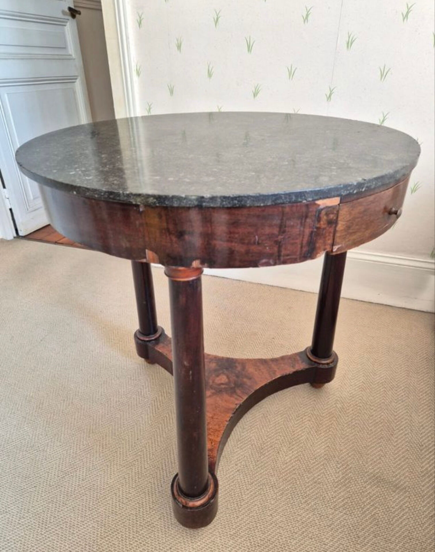 Mahogany gueridon with a marble top