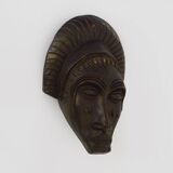 Masque en terre cuite de style africain signé Siki