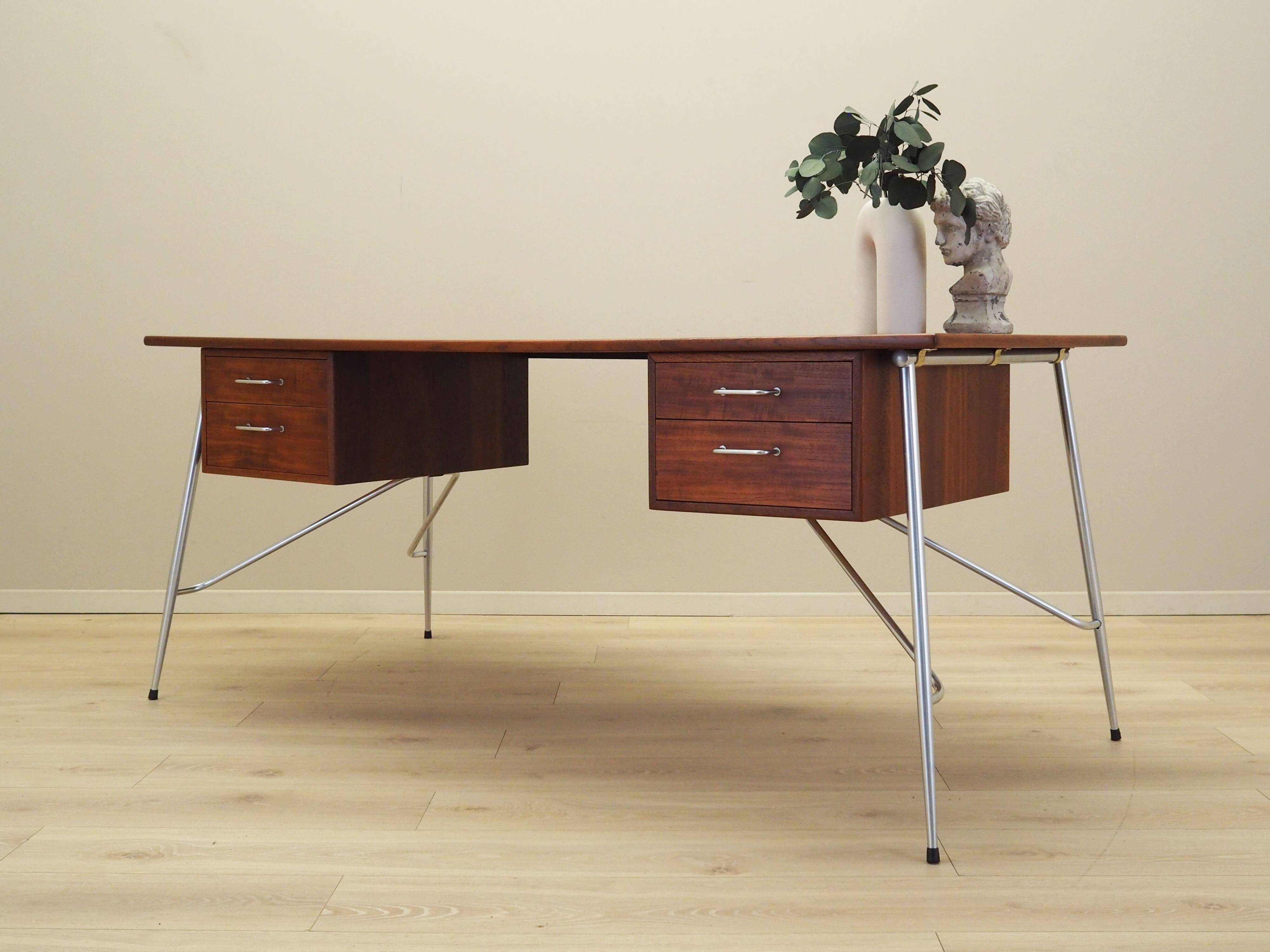 Teak desk, Danish design, 1960s, designer: Børge Mogensen, manufacturer: Sø