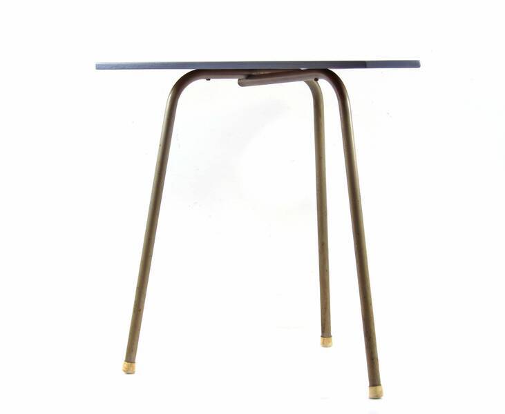 Table d'appoint vintage des années 60 par Wim Rietveld, design du milieu du siècle.