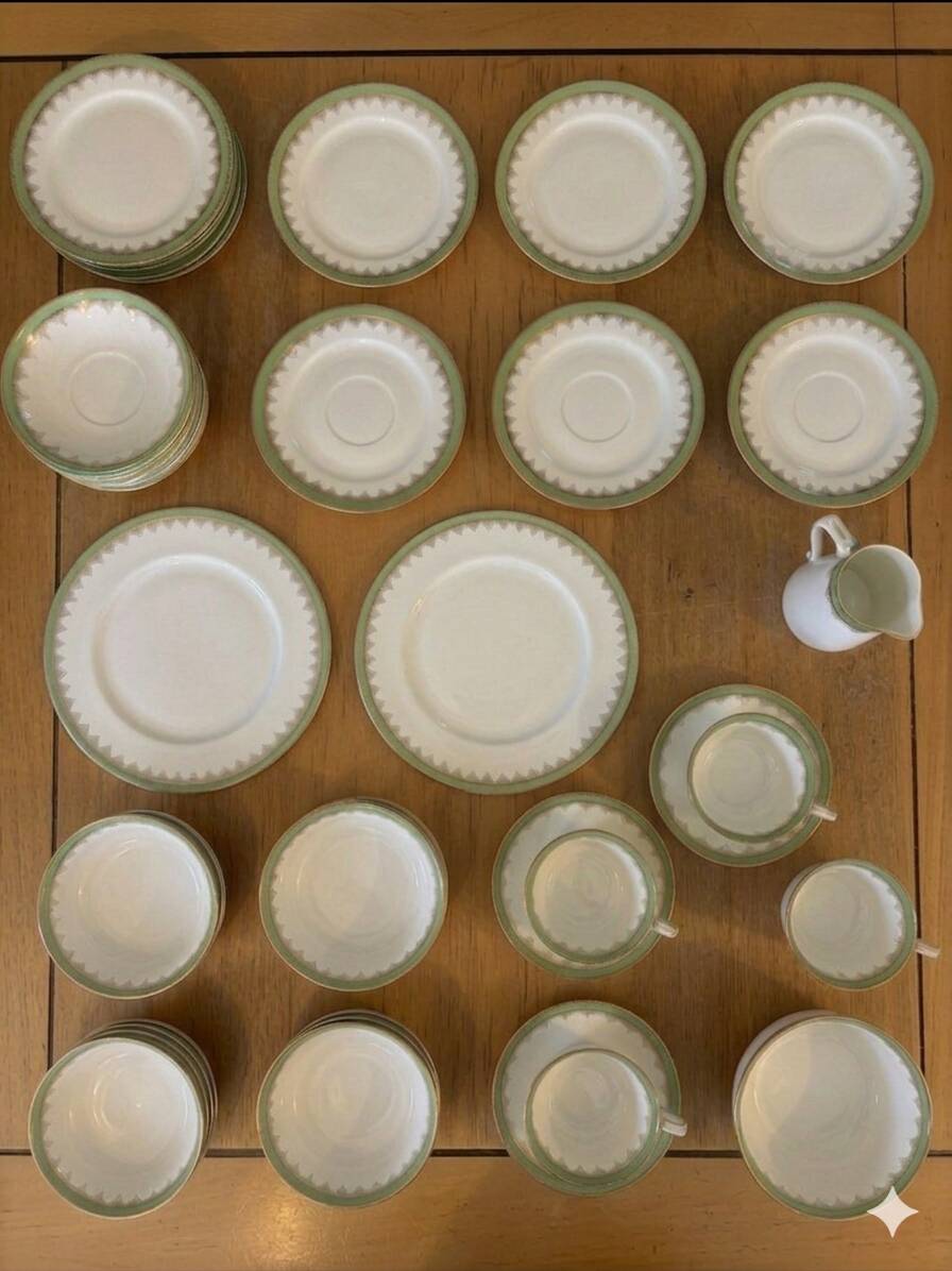 Tea and dessert service