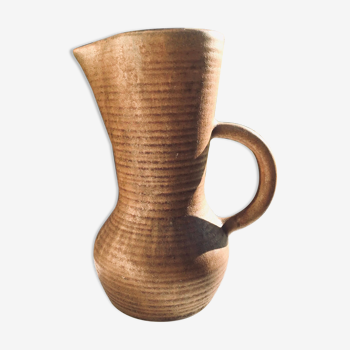 Digoin sandstone pitcher