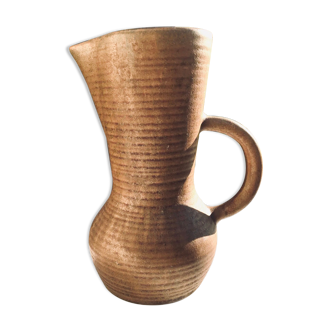 Digoin sandstone pitcher