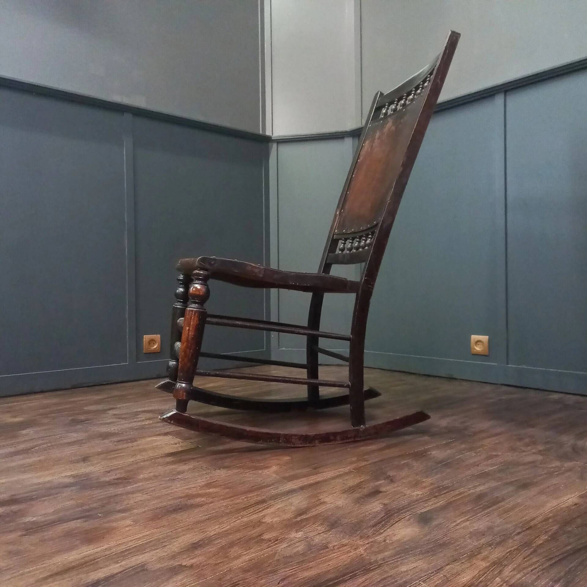 Antique English beech rocking chair cottage style
