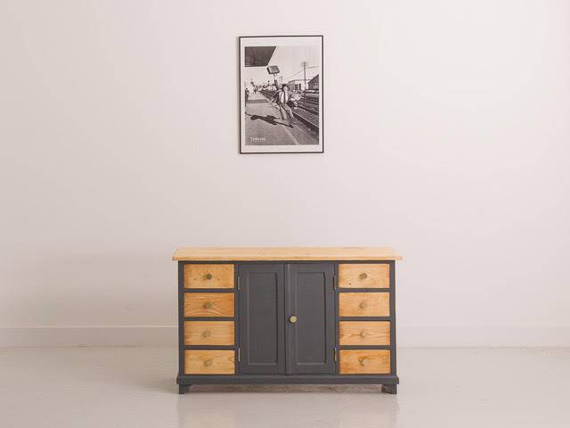 Side chest of drawers with drawers and hinged doors, fully restored