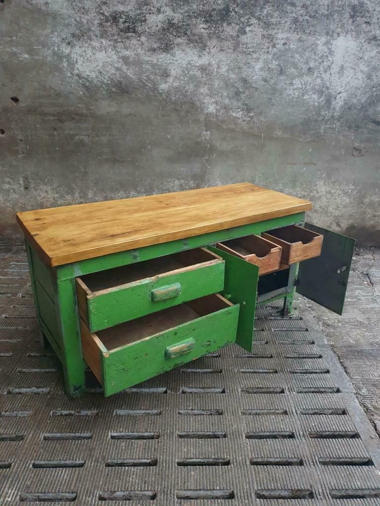 Old workbench industrial