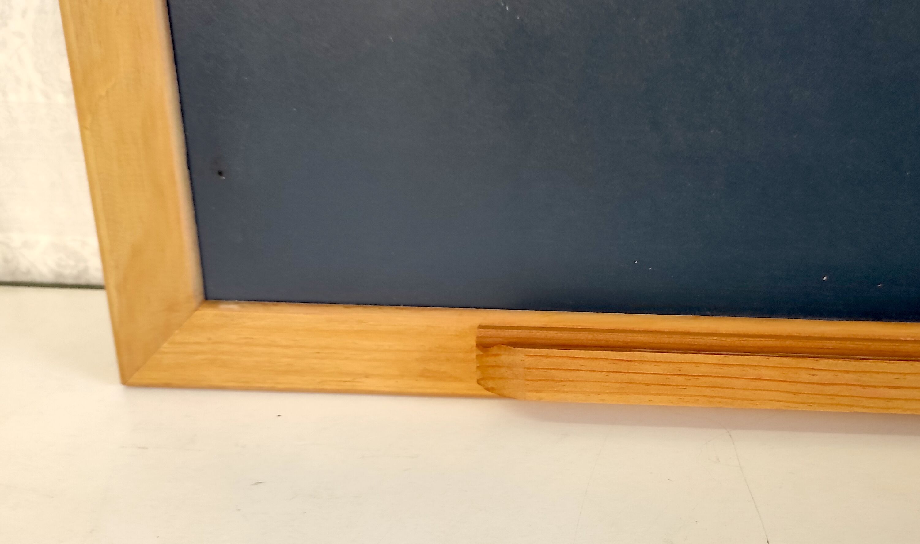 School painting wall in natural wood by JeuJura