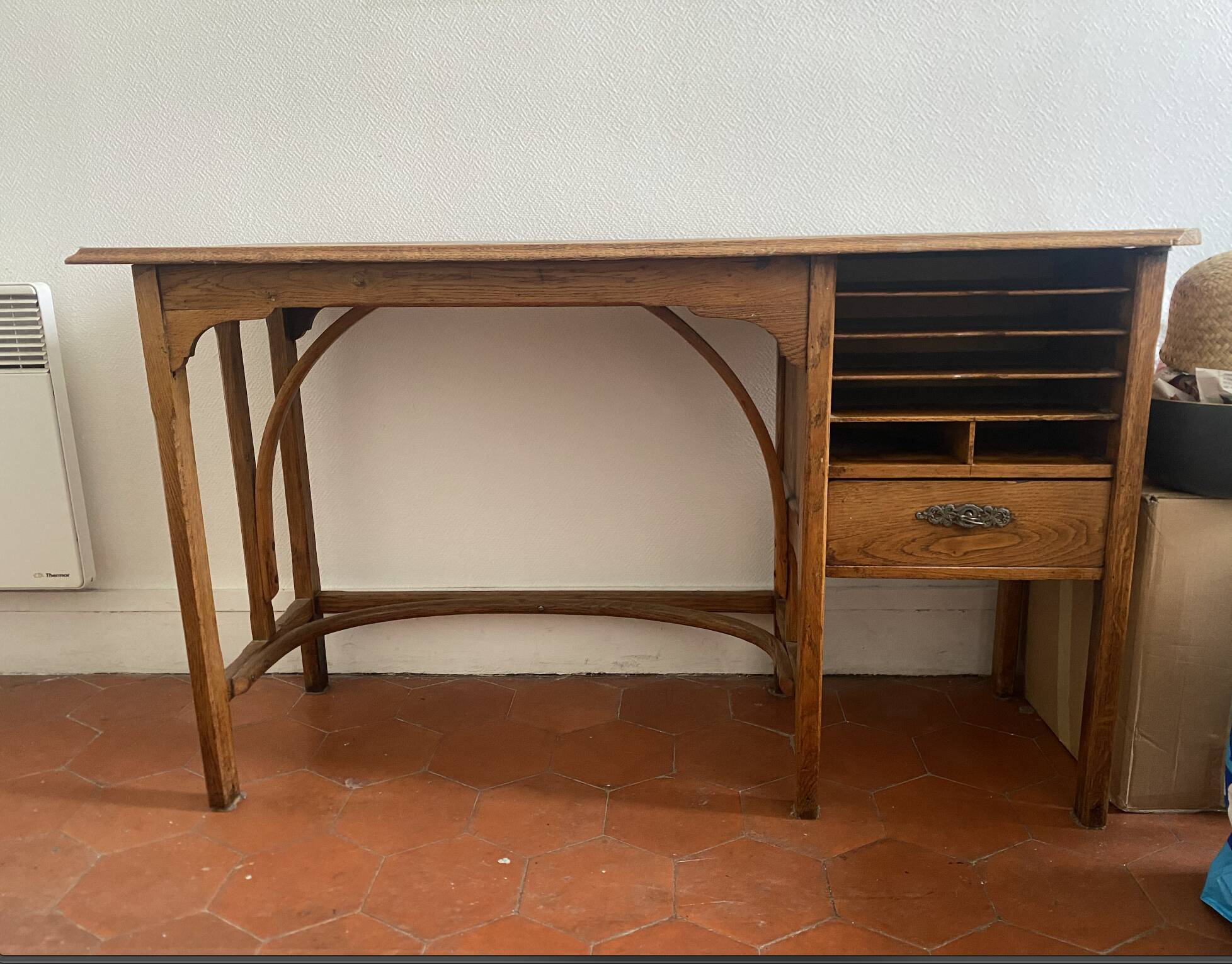 Children's desk wood