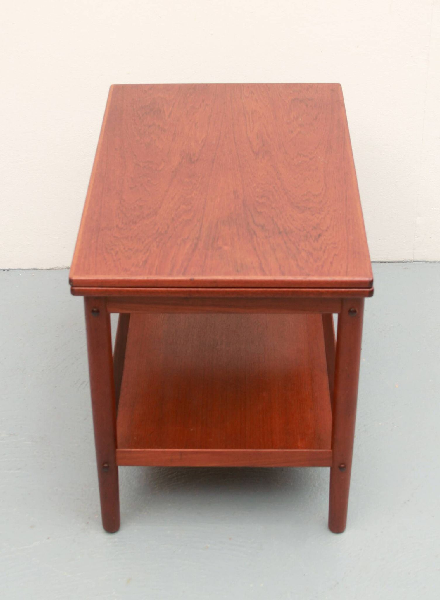 Table d'appoint Grete Jalk des années 1960 pour Jeppesen en teck