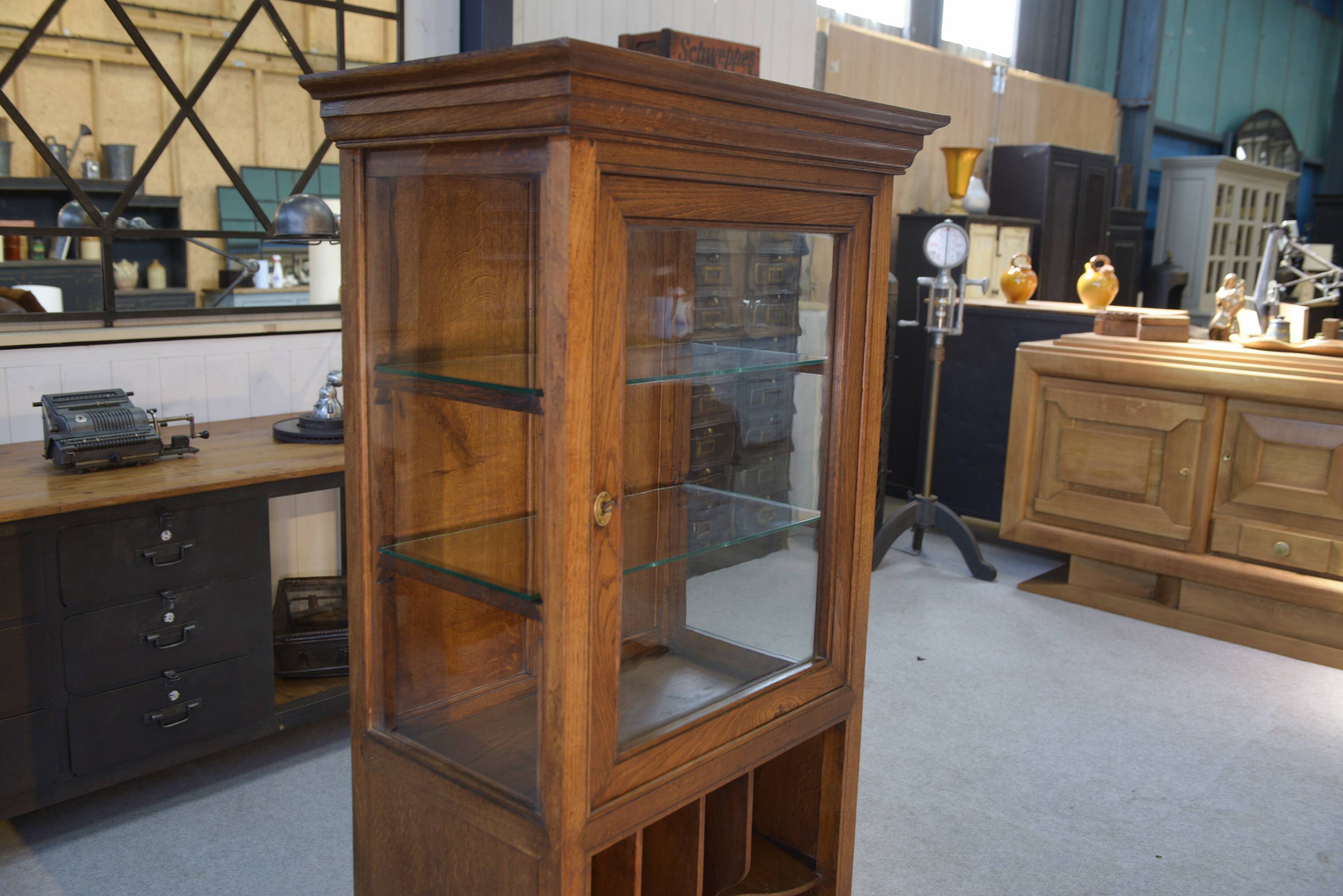 Meuble de métier de médecin en chêne massif 1900's