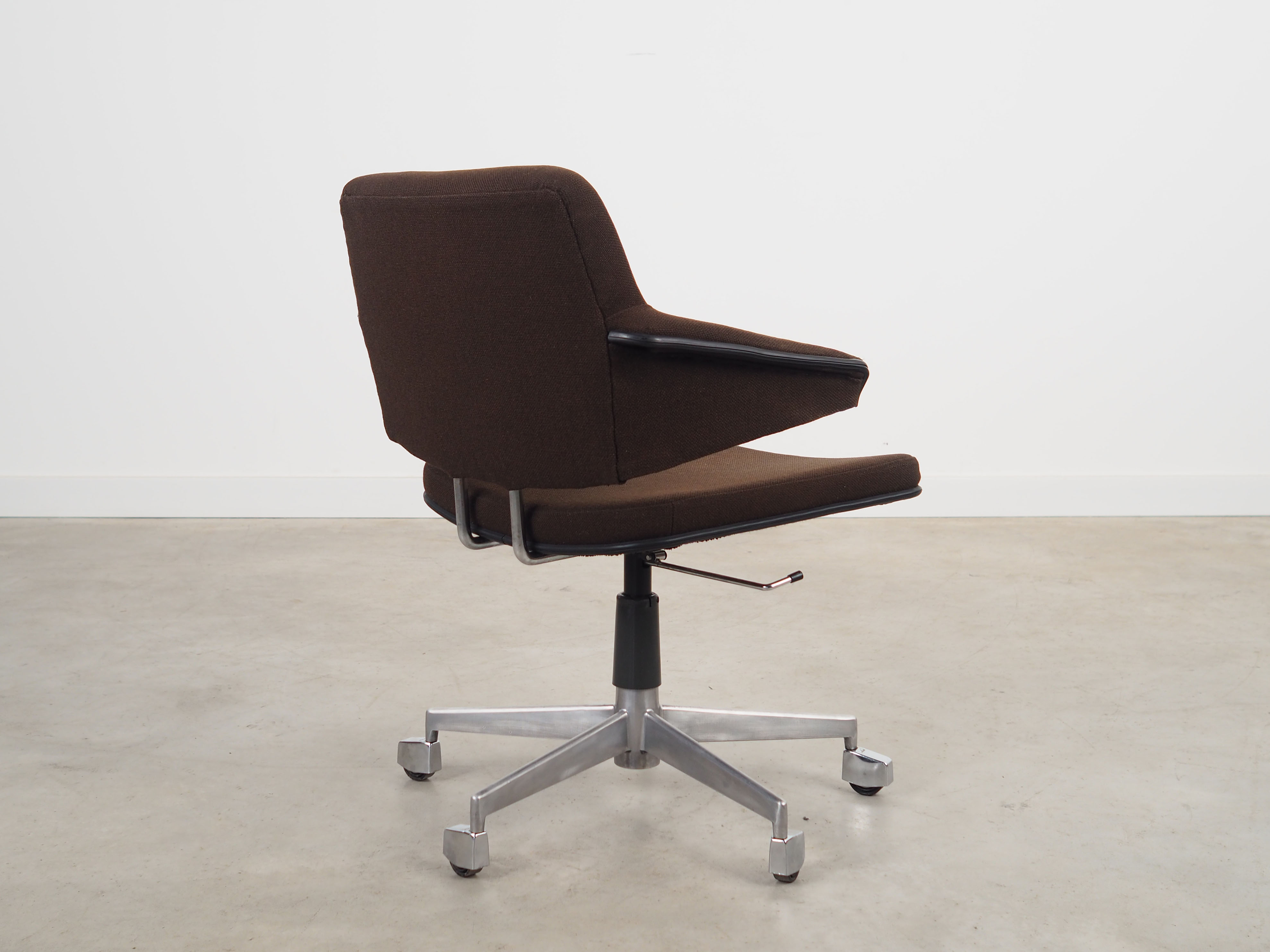 Swivel armchair, Danish design, 1970s, manufacture: Labofa Møbler
