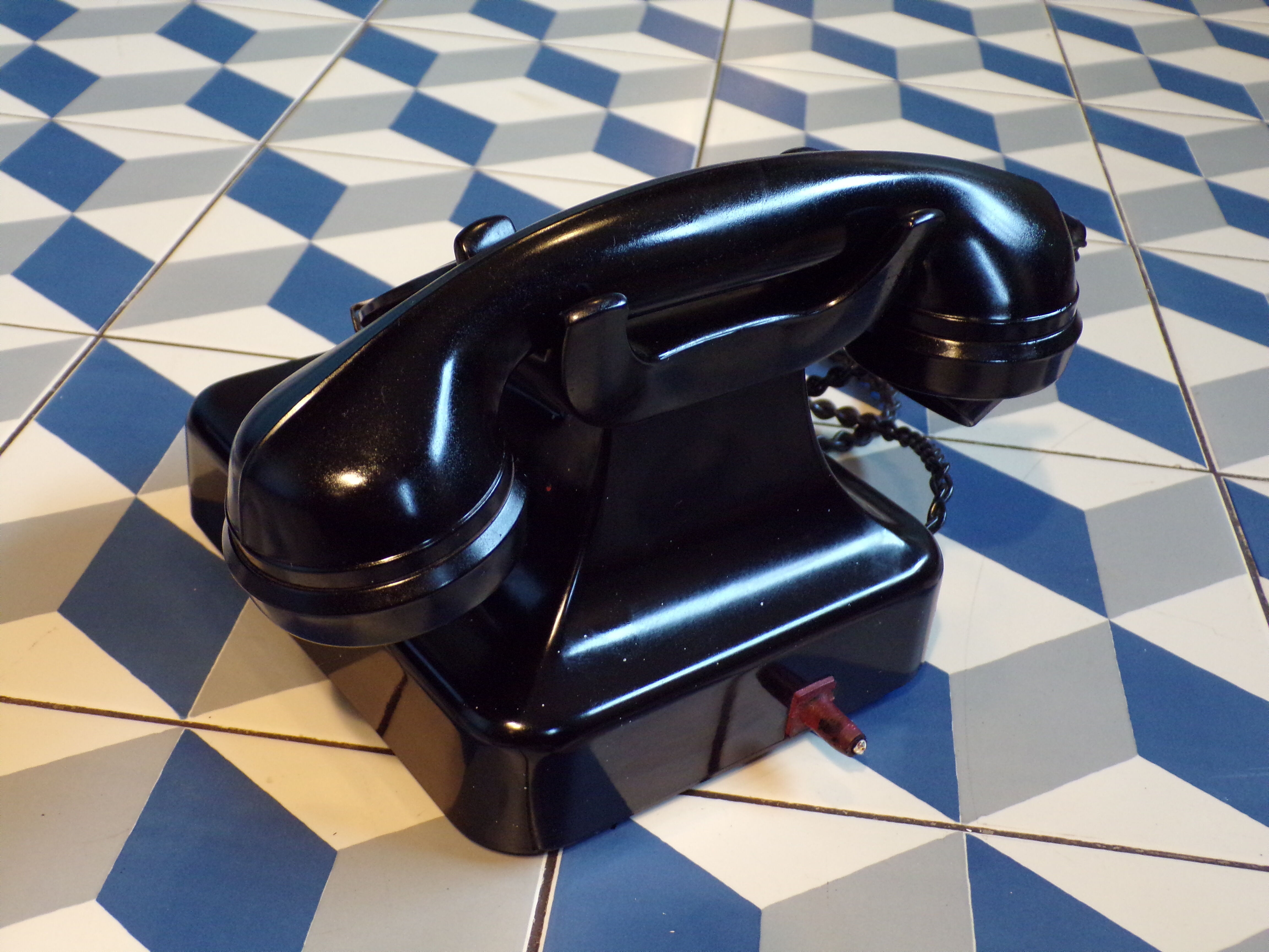 Former Siemens W38 phone in Bakelite