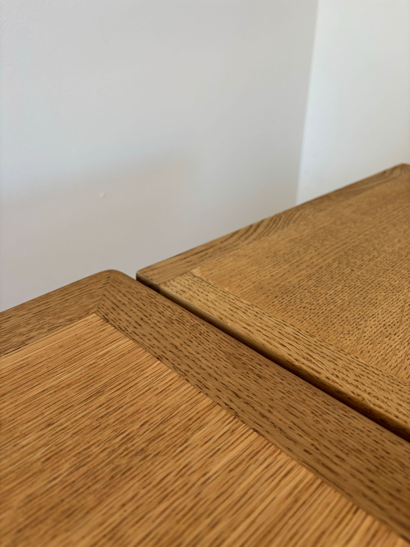 Farm table oak country style with extensions