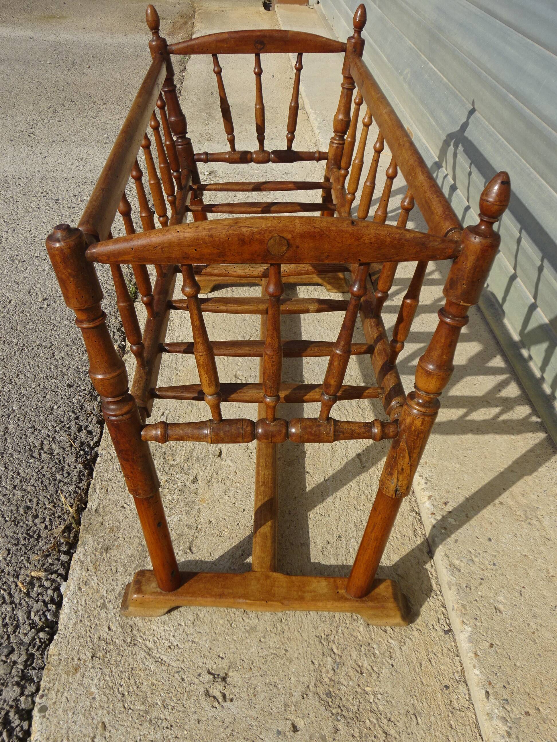 Old wooden cradle, all in walnut