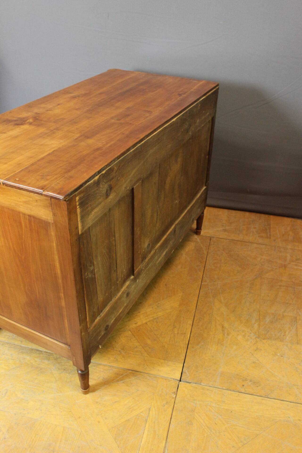 Commode Louis XVI en Merisier Fin XVIIIe