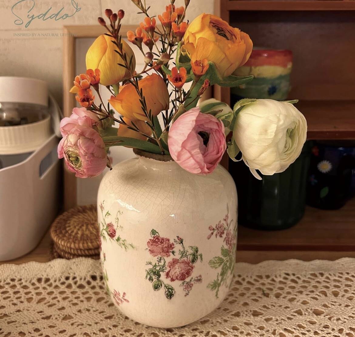 Cracked earthenware vase – Floral rose decoration – Transferware style