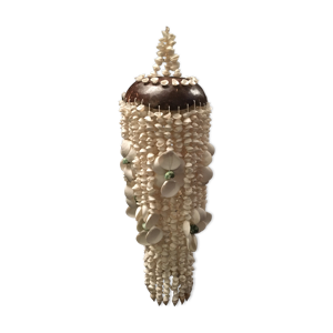 Suspension en coquillages