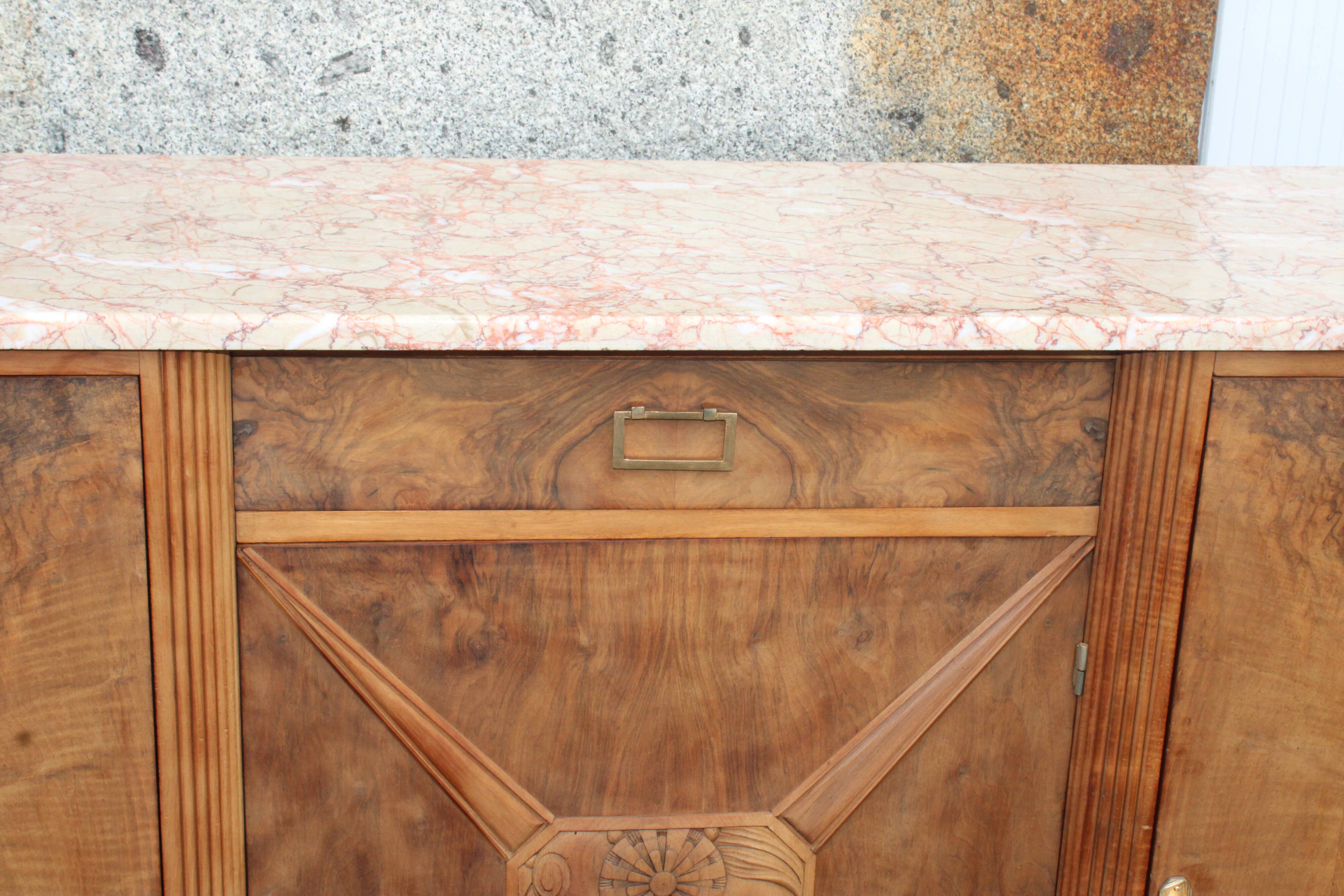 Art Deco sideboard in solid walnut and veneer – pink marble top