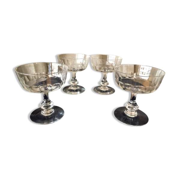 Suite de 4 coupes à champagne en cristal des années 1930 1940