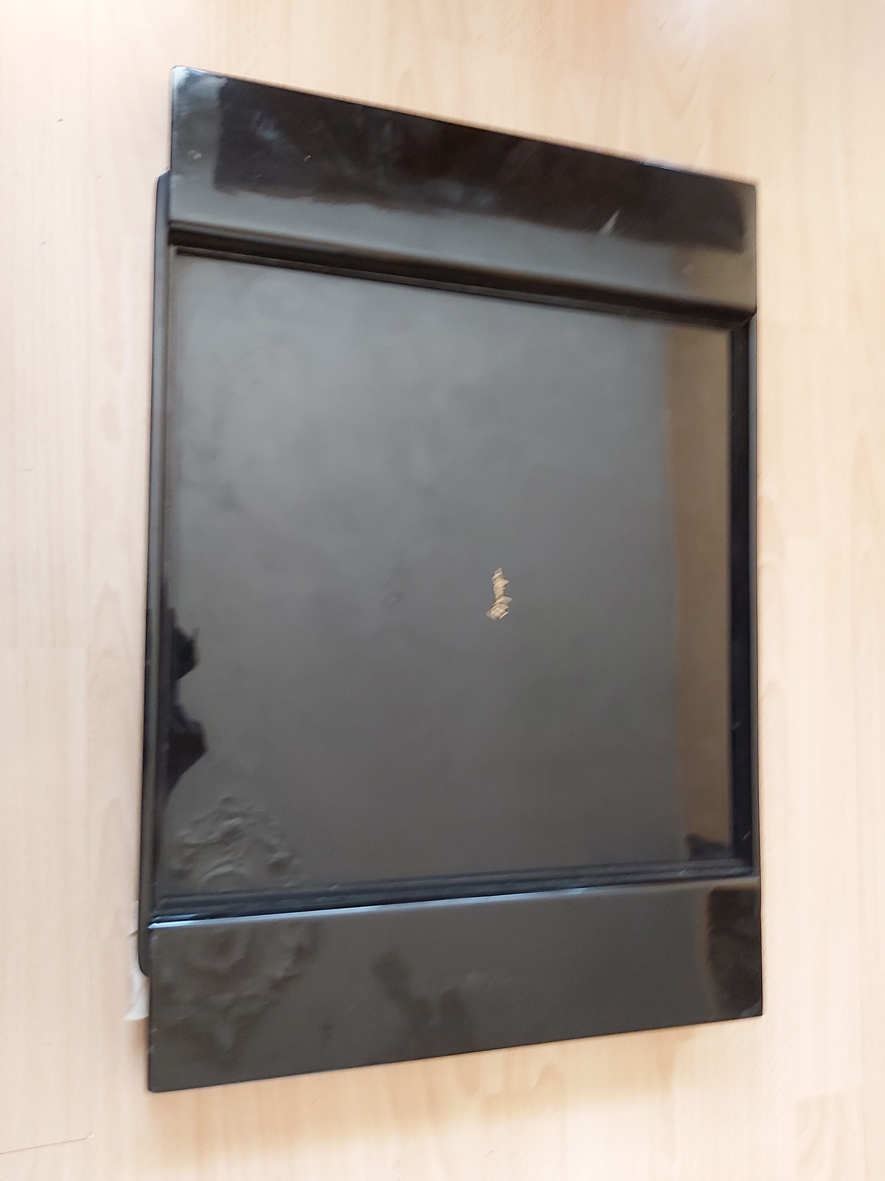 Chess game of the years with black lacquer and ivory board