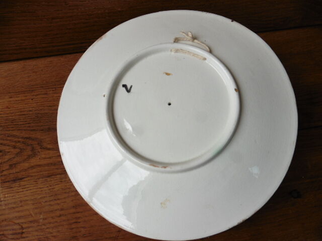 Plate in slurry moulin des loups decorated with apple in relief
