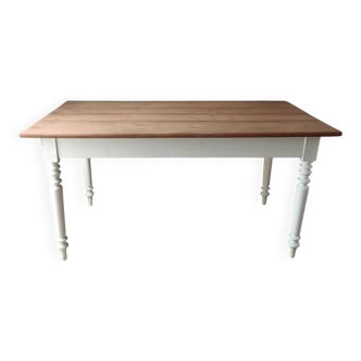 Farmhouse table