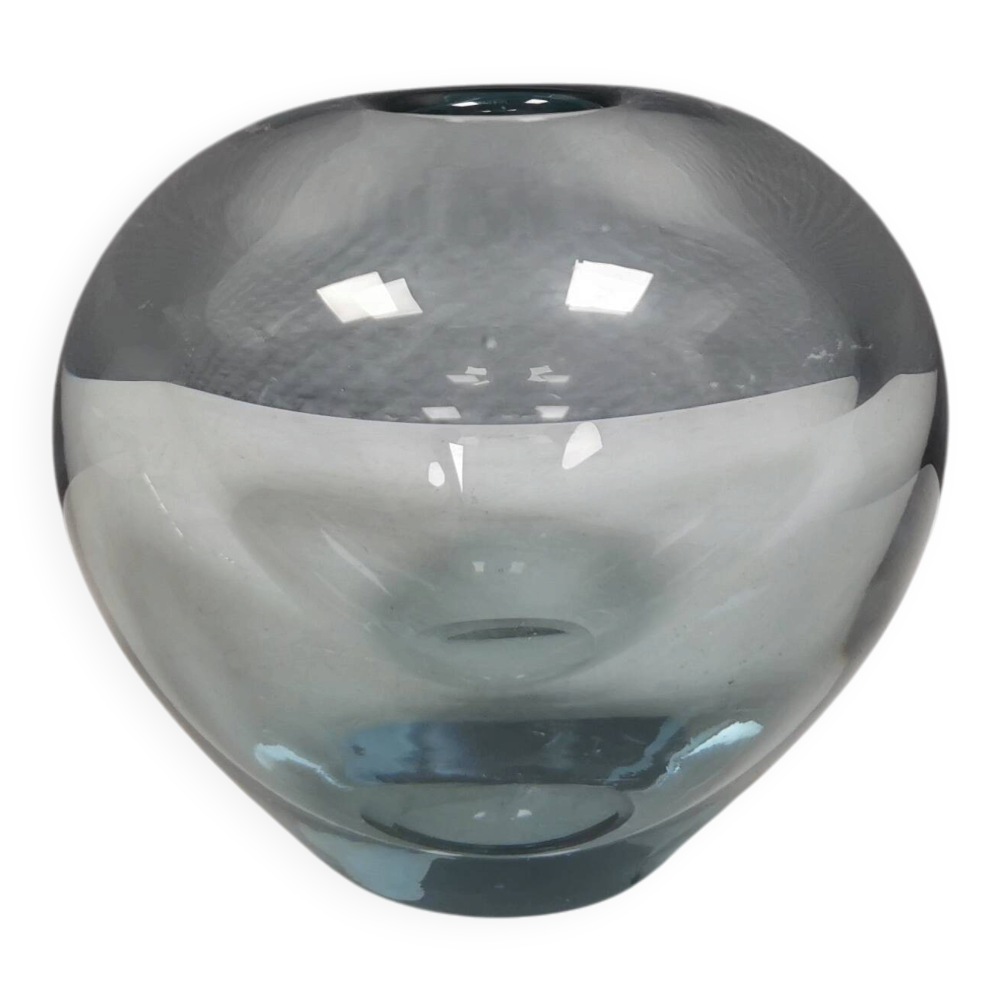 Rondo ball vase by Per Lütken for Holmegaard, Denmark, 1959.