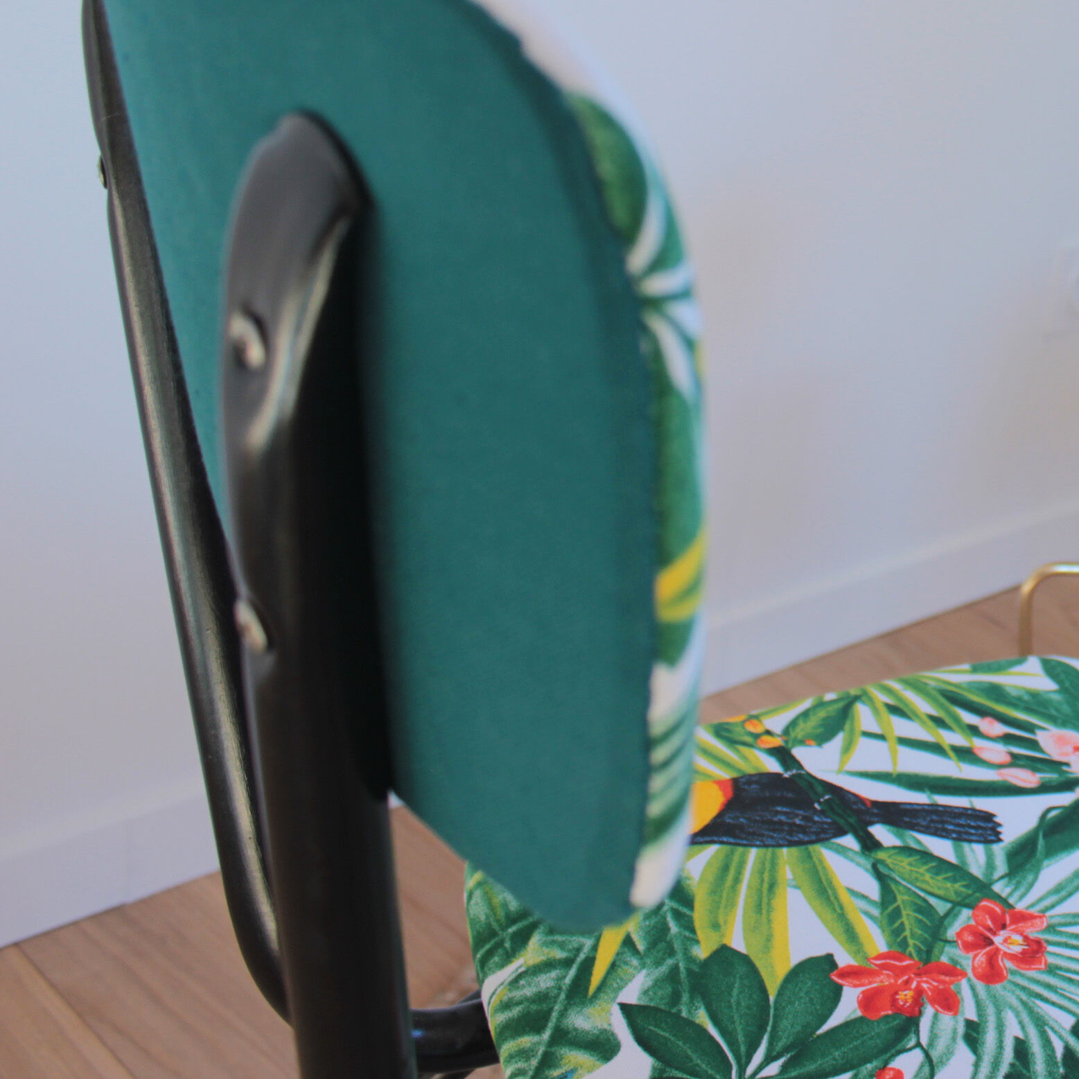 Pair of chairs upholstered vintage jungle