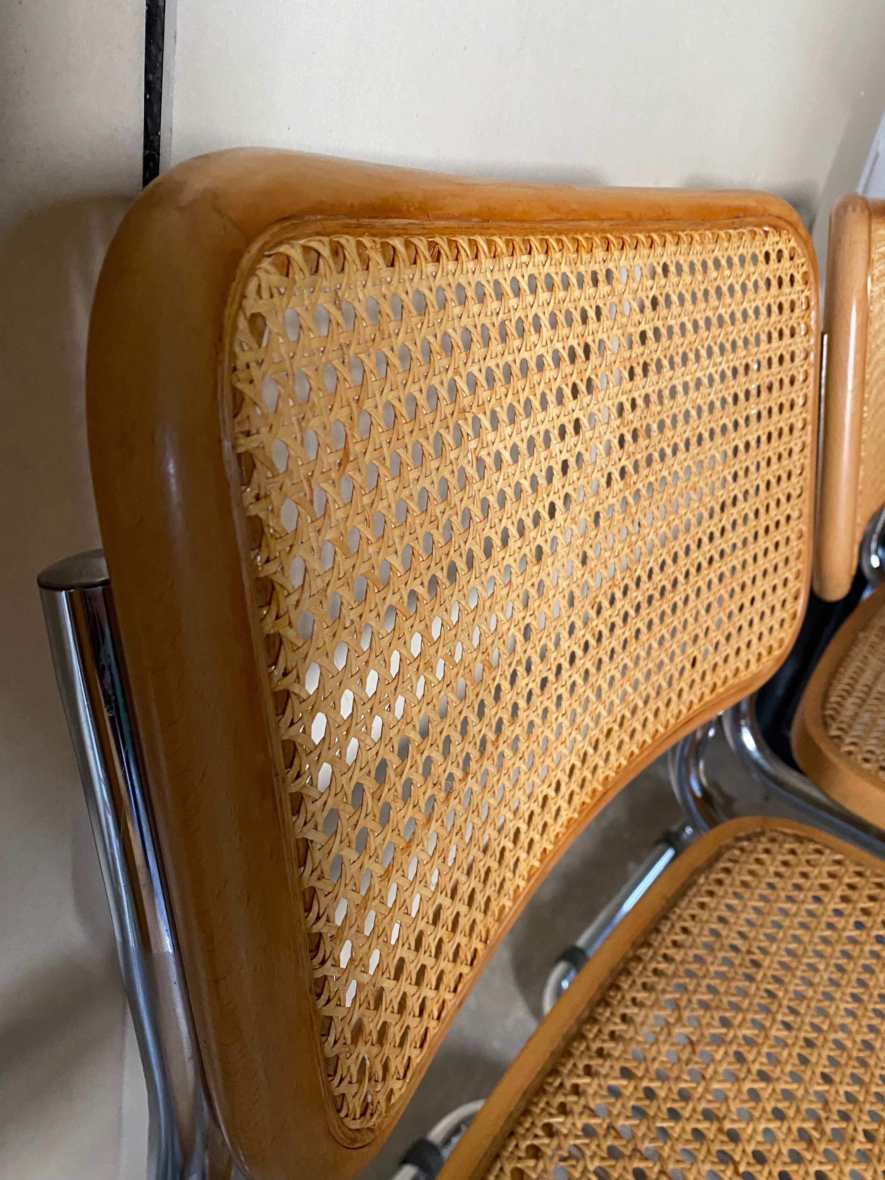Série de quatre chaises B32 Marcel Breuer