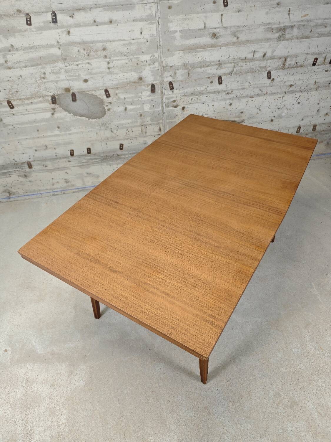 Vintage extendable table