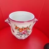 pot in Limoges signed Annnie Lestennet. Hand painted.