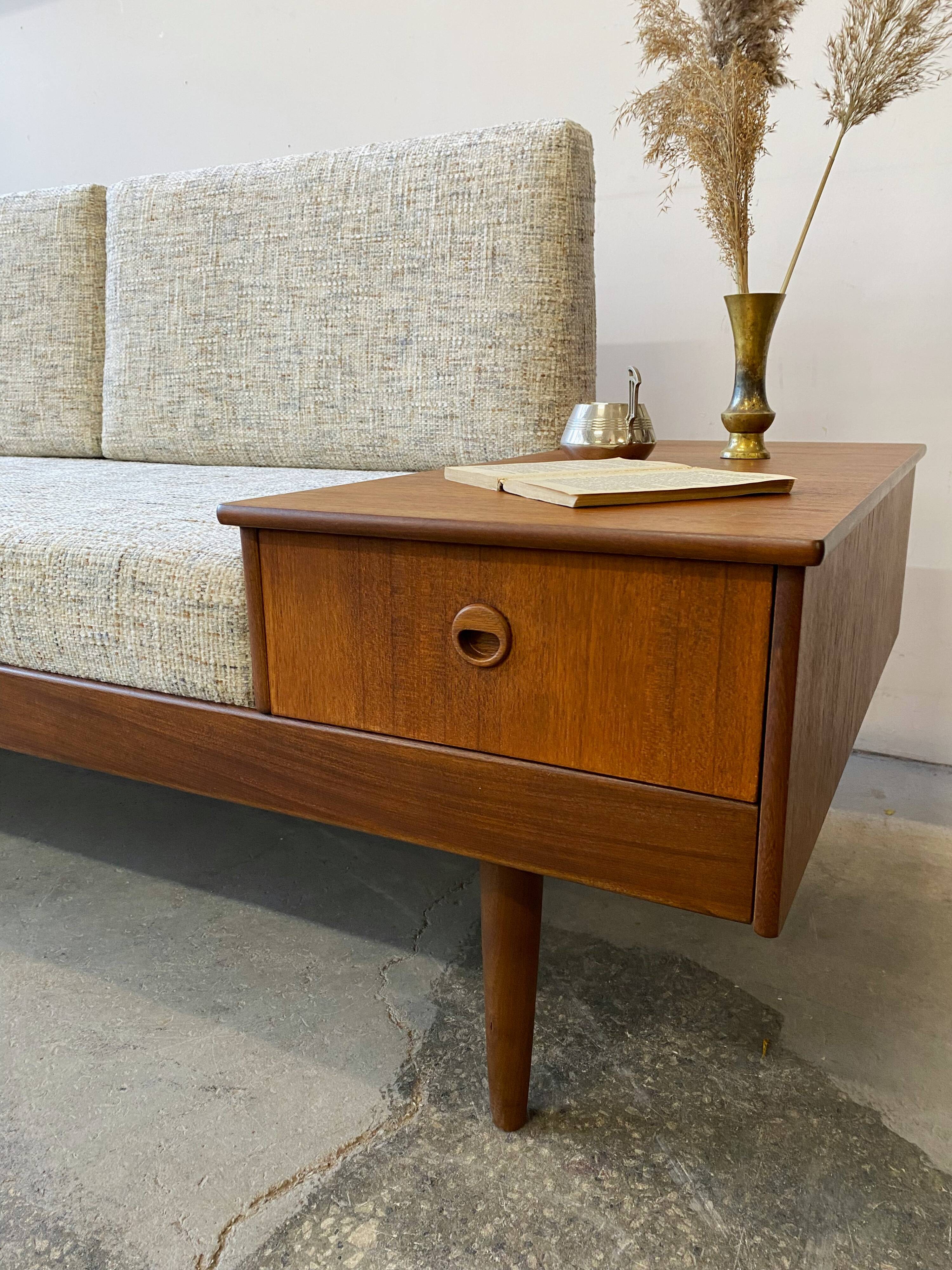 Daybed sofa, Scandinavian 1960s/1970s, vintage, mid-century modern