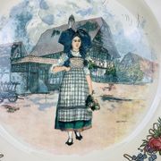 Round obernai dish in Sarreguemines earthenware, signed Loux