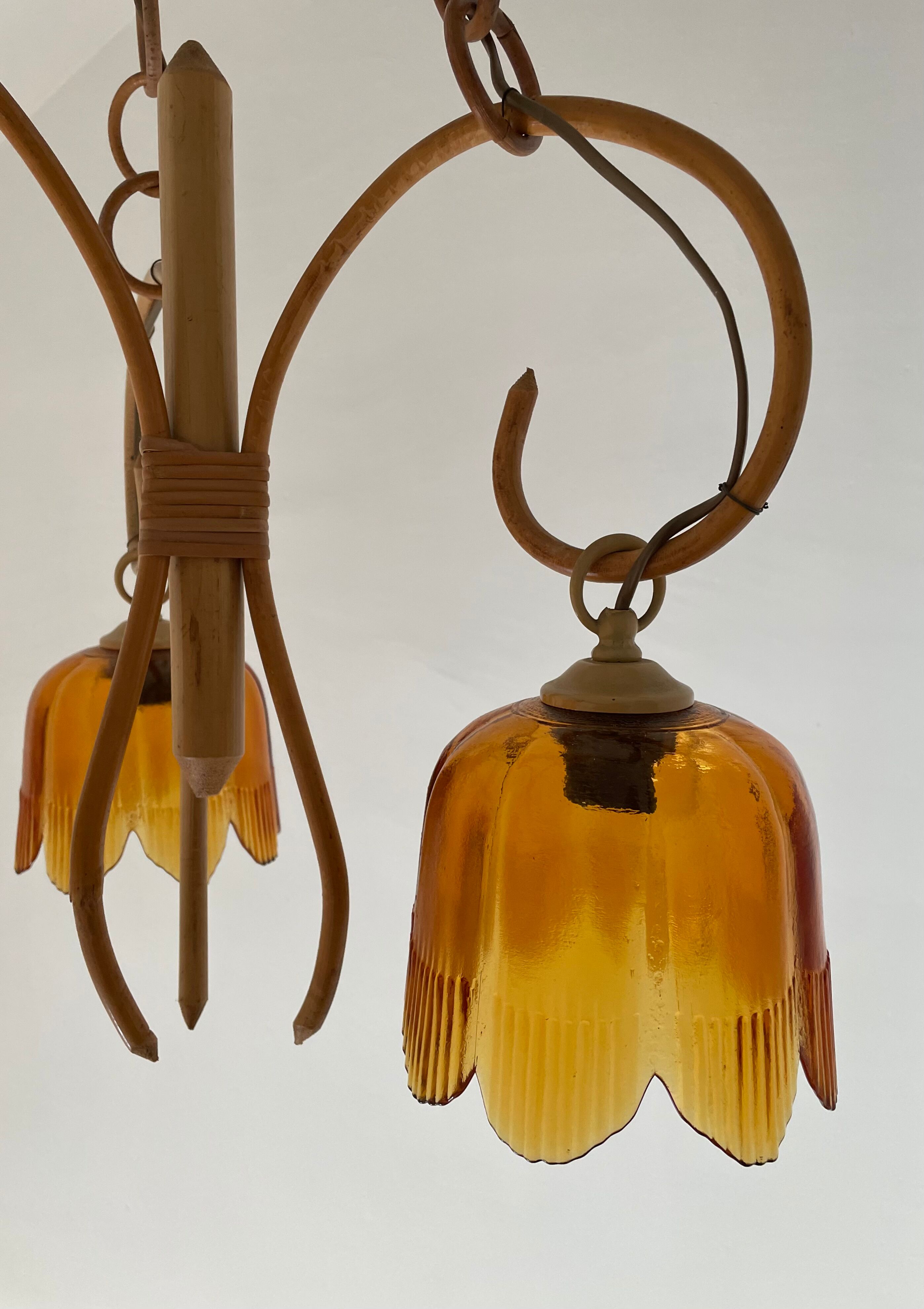 Vintage chandelier with 3 burners in rattan and bamboo