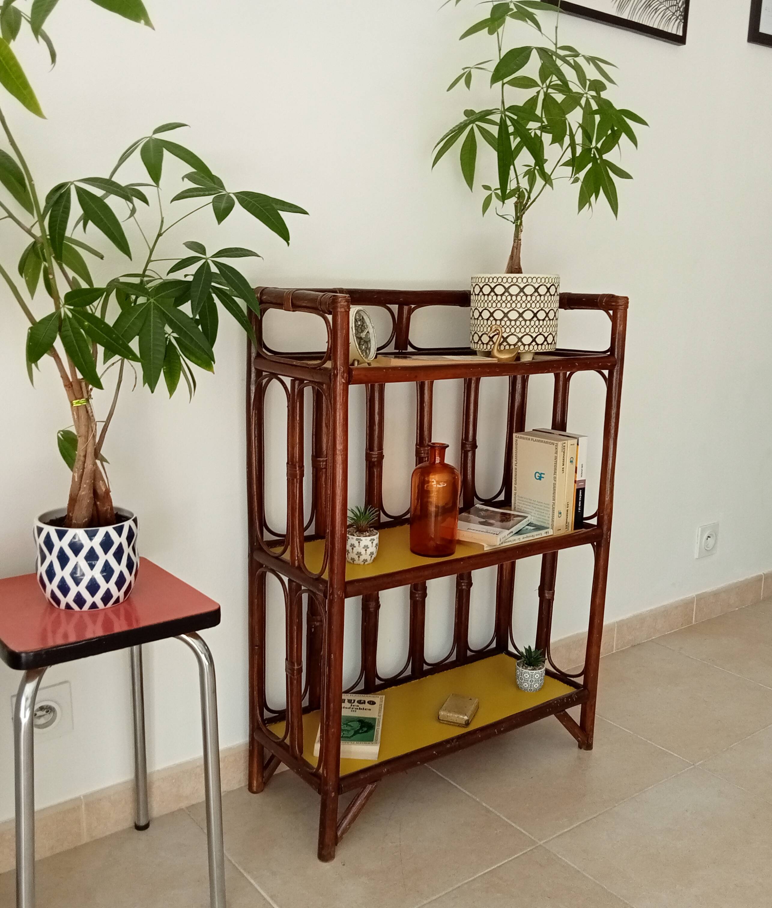 Vintage library shelf in bamboo and rattan 60s/70s