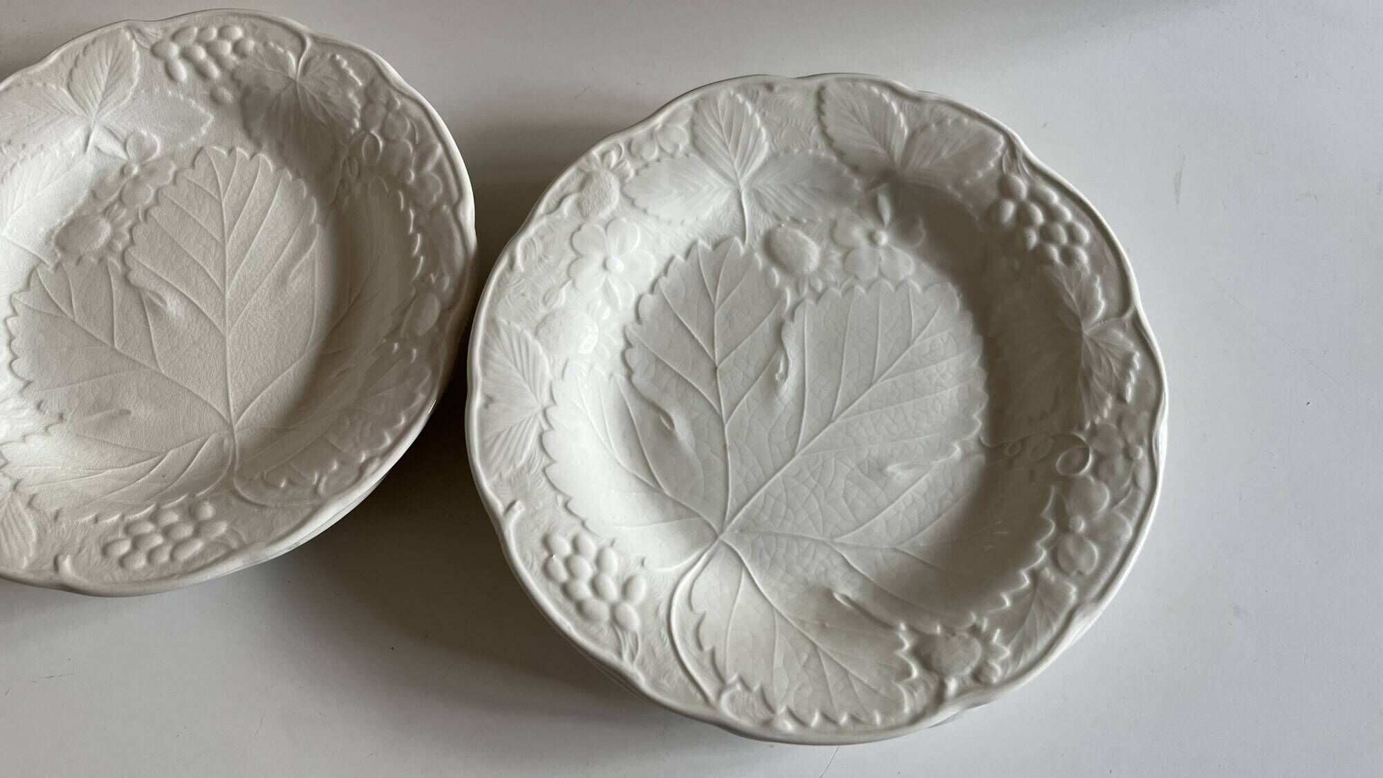 Set of 5 English earthenware plates by Burleigh Davenport with raised leaf design.