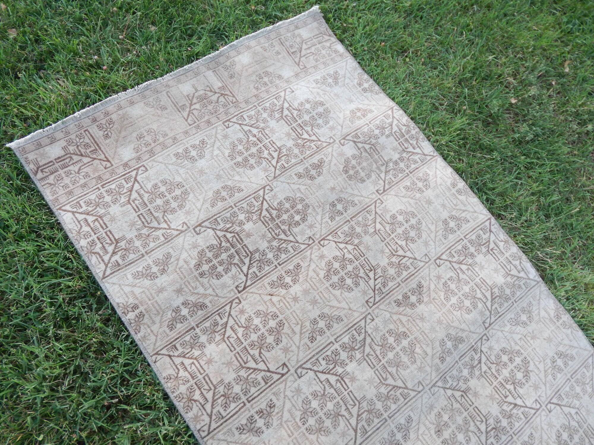 Vintage Turkish rug handmade 84x184 cm