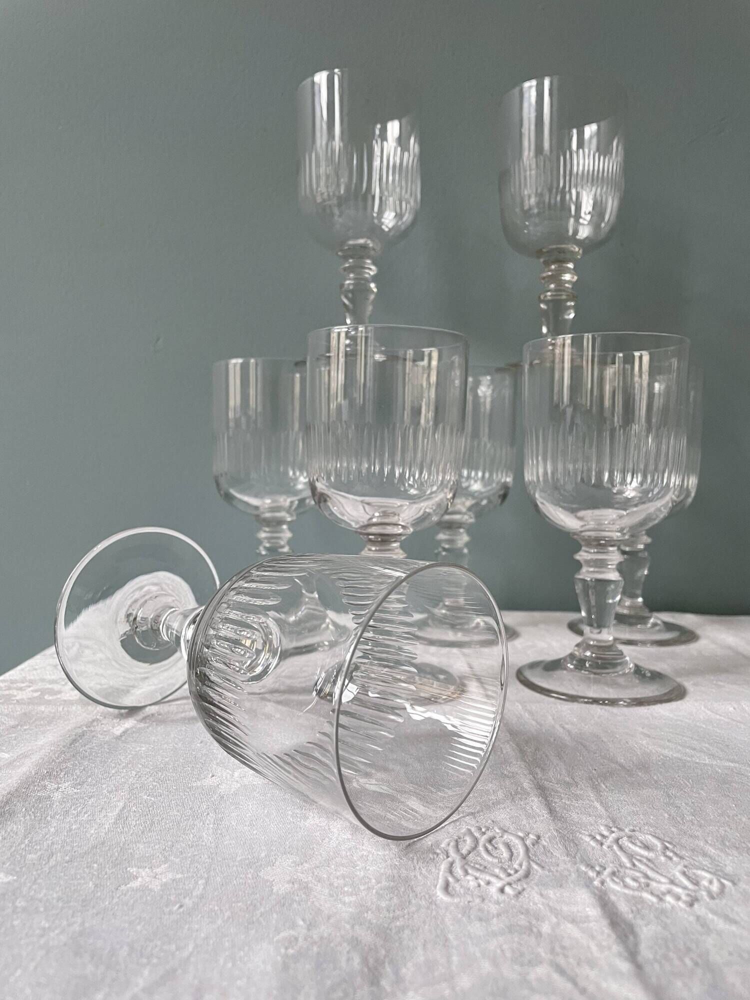 Set of 8 old glasses in Portieux crystal