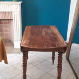 Round table dining room