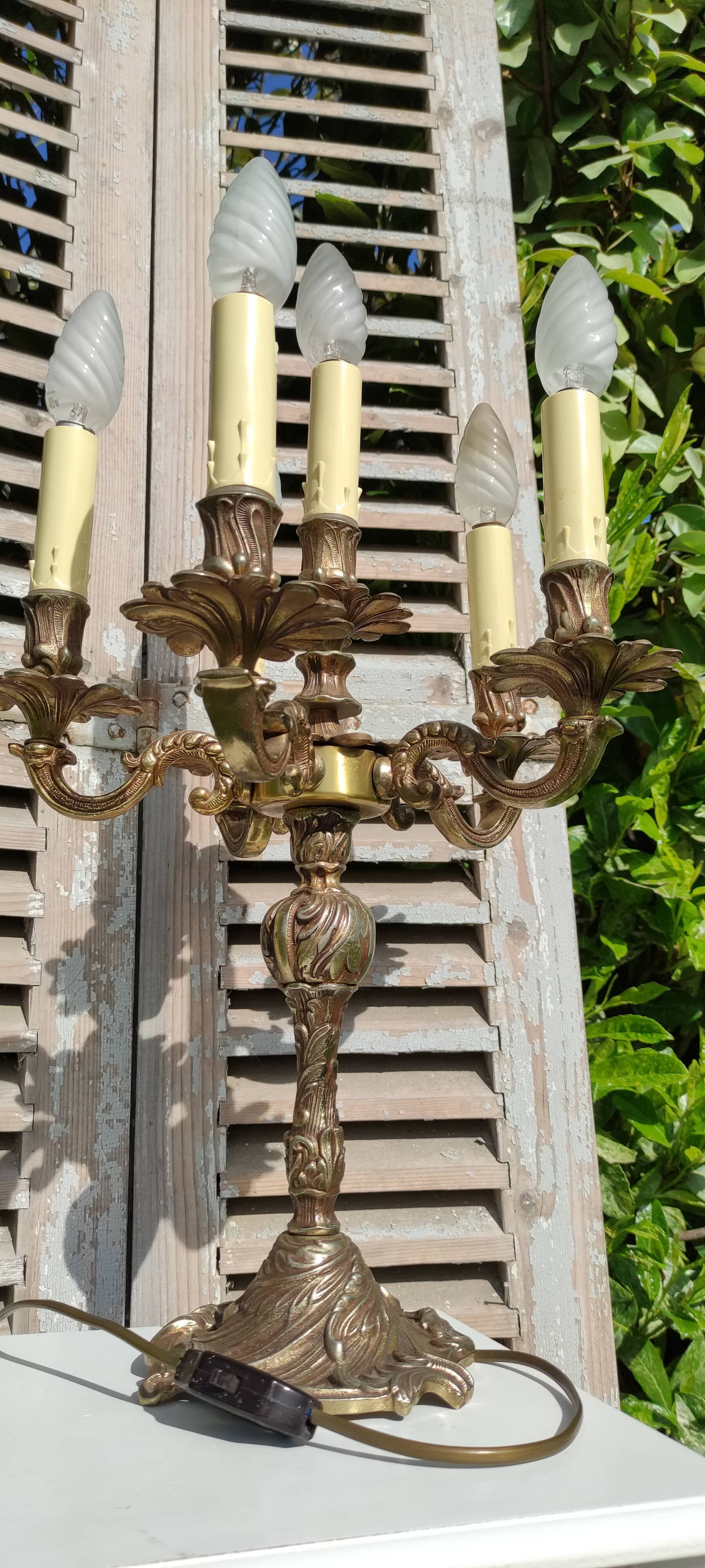 Chandelier bronze six branches électrique
