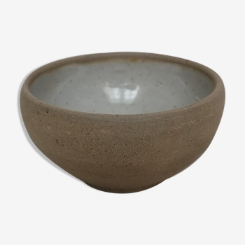 Bowl in brown