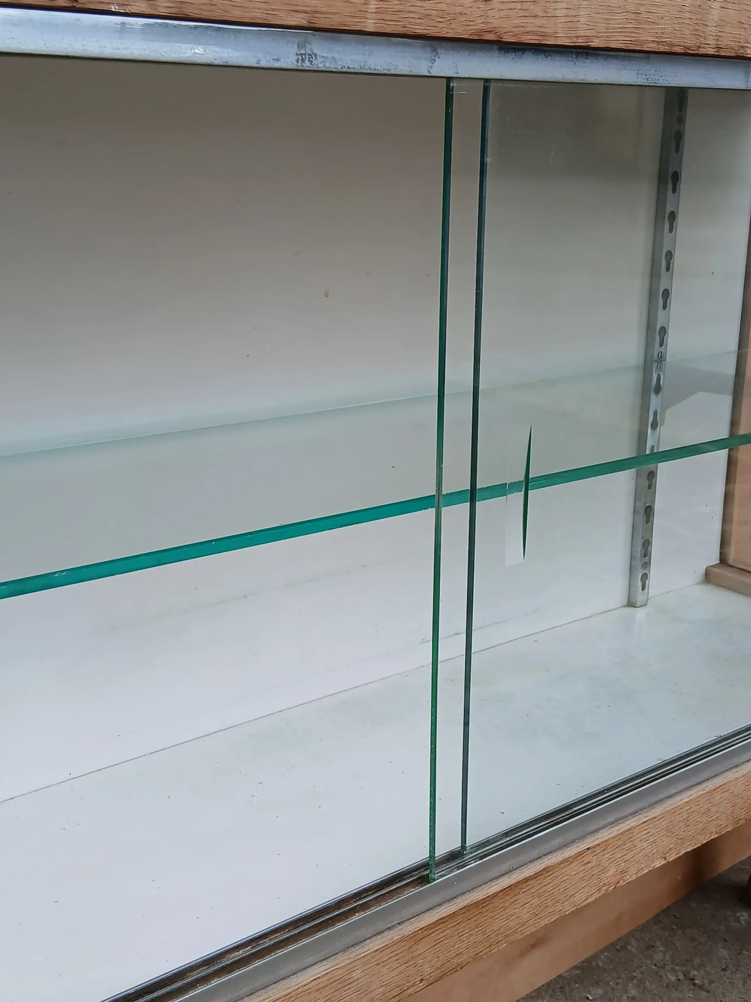 Vitrine murale années 50