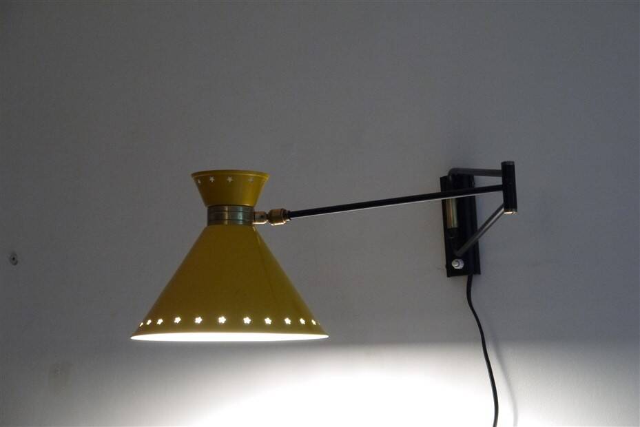 Lunel wall light with gallows design Rene Mathieu 1950