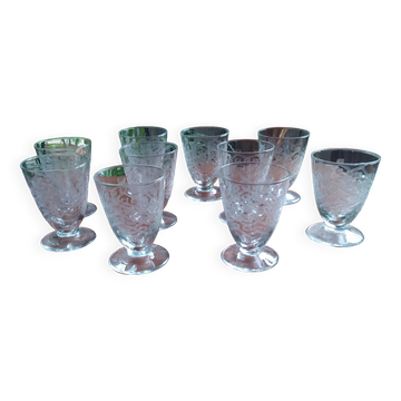 10 verres à liqueur en cristal  gravé, 1930
