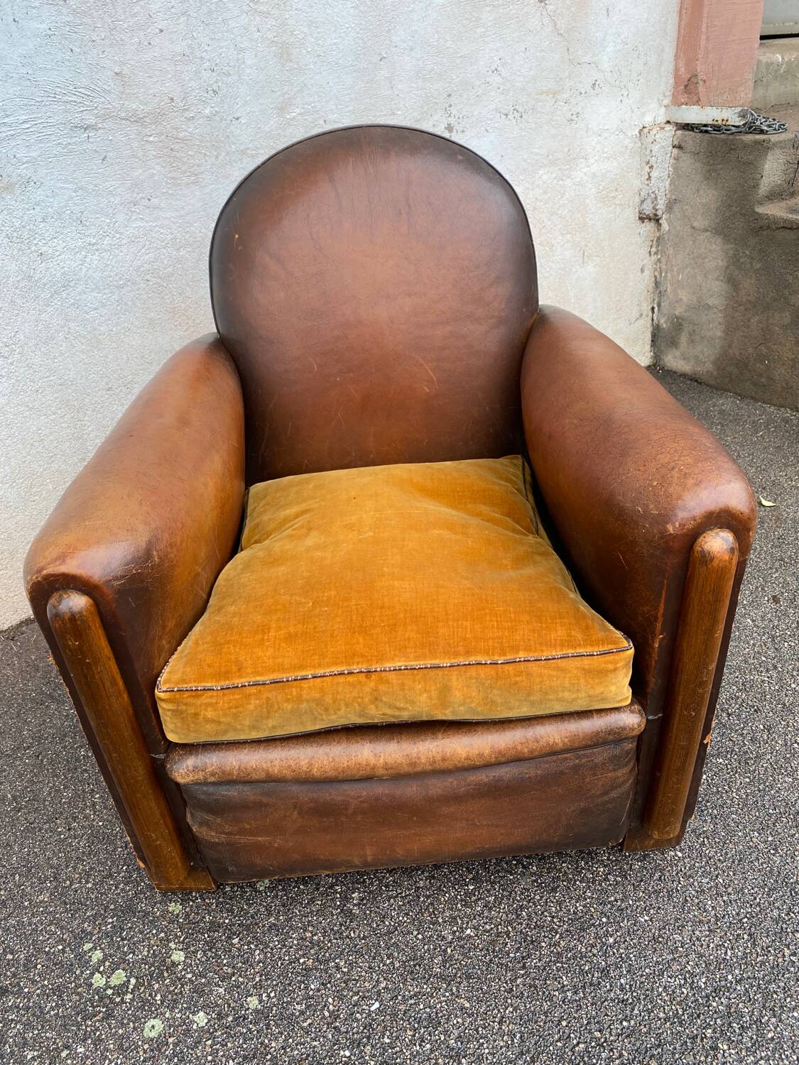 Leather club chair